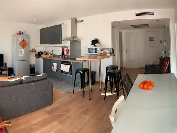 Une chambre dans T4 meublé rénové Timone / Faculté