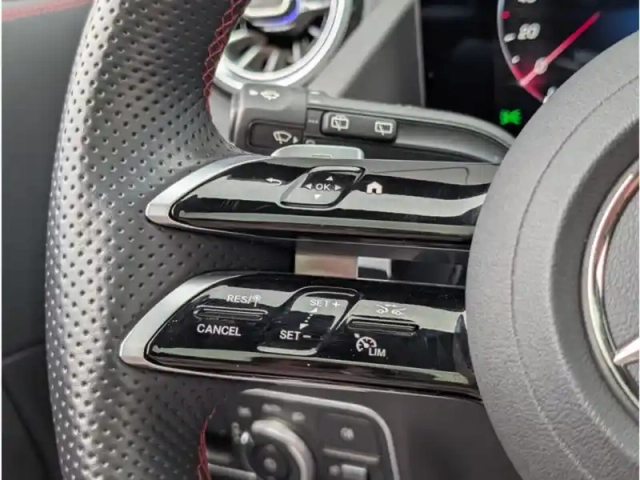 Mercedes Gla 250 e — photo 13