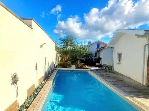 LABENNE-BOURG - Maison de 158 m², piscine chauffée et jardin sans vis-à-vis
