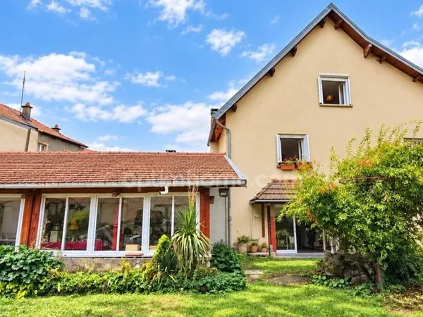 Maison 8 pièces 226 m²