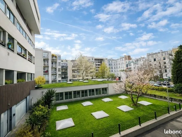 Bureaux 299 m²