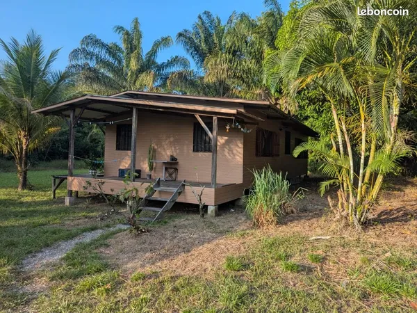 Maison bois de 2019 - 85 m² - Terrain 22 000 m² - 175 000