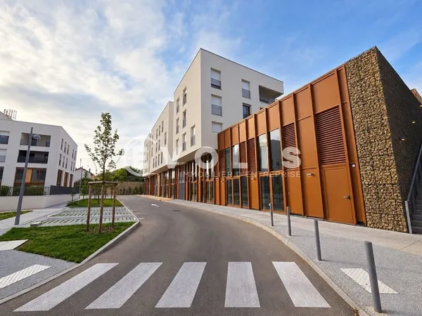 Locaux d'activité - A LOUER - 1 710 m² divisibles à partir de 70 m²