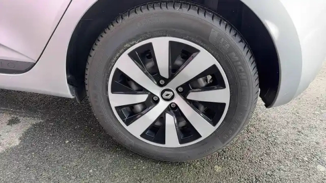 Renault Clio tce 90 — photo 17