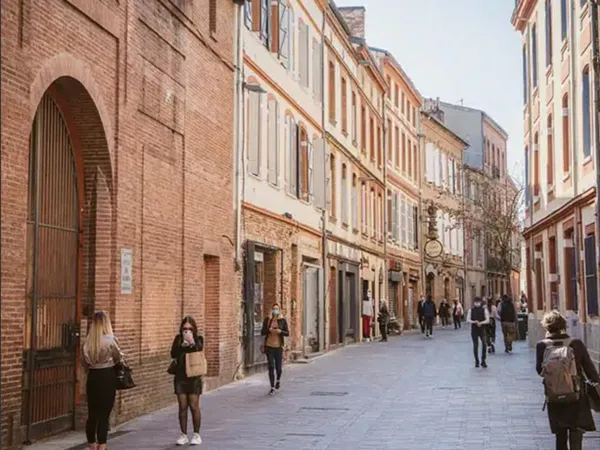 Apt T1 bis de 32 m2 + terrasse à 100 mètres de la place du Capitole