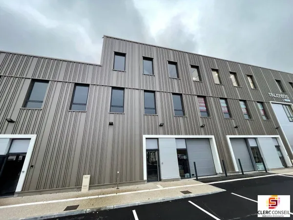 Bureau 165 m²