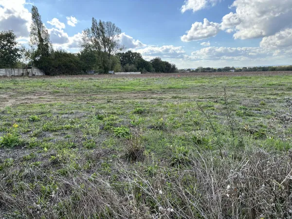Terrain 307 m²