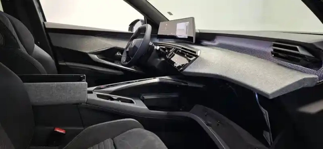 Peugeot 3008 hybrid 145 e-dcs6 — photo 39