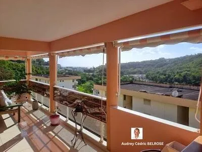 Grand T4 de standing 118 m² avec vue mer et Colline à Schoelcher