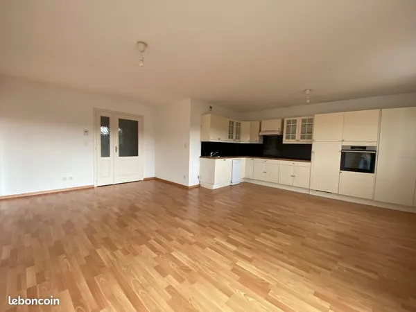Appartement 3 pièces de 68m² avec balcon et garage