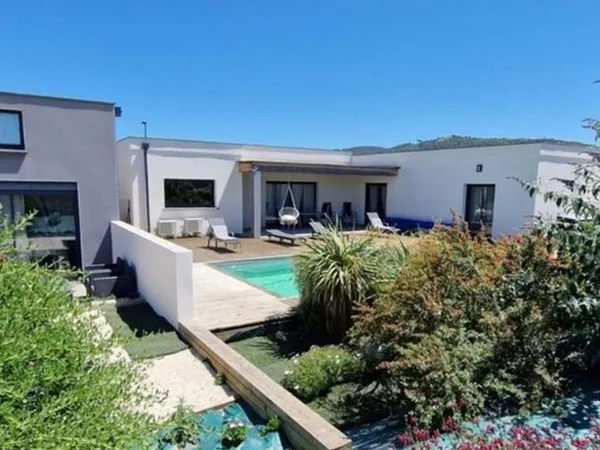 Villa 5 pièces 140 m²