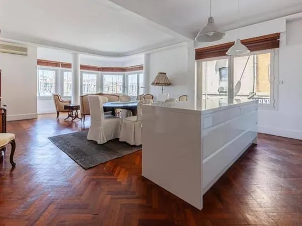 Appartement 4 pièces 126 m²