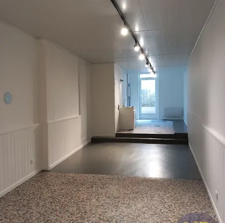 Local 1 pièce 44 m²