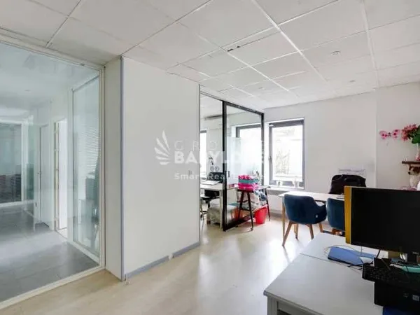 Bureaux 167 m²