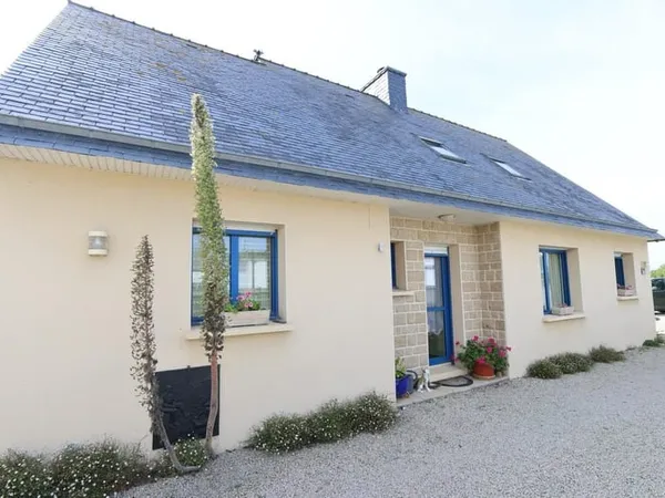 EXCLUSIVITÉ SANTEC - À 200 M DE LA PLAGE, MAISON 130m² + 2