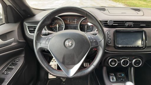 Alfa Romeo Giulietta 2.0 JTDm 150 - Imola – 2018 – 116442 km – Diesel – Boîte Manuelle — photo 25