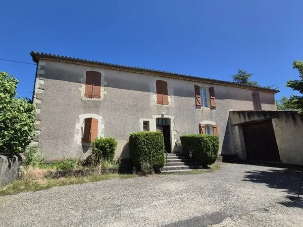 A Auch, Maison familiale avec grand jardin