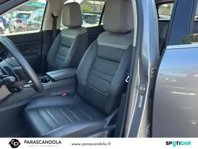 Citroën C5 Aircross hybrid rechargeable 225ch shine pack ë-eat8 — photo 9