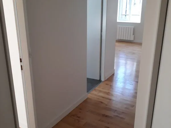 Appartement 2 pièces 51 m2 avec parking couvert et fermé