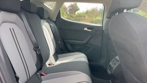 Seat Leon 1.0 TSI 110 - Business – 2022 – 63971 km – Essence – Boîte Manuelle — photo 37