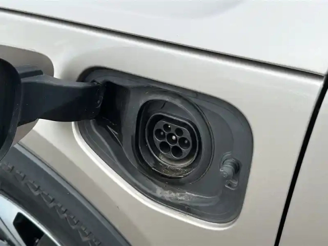 Volvo Xc40 t4 recharge 129+82 ch dct7 — photo 11