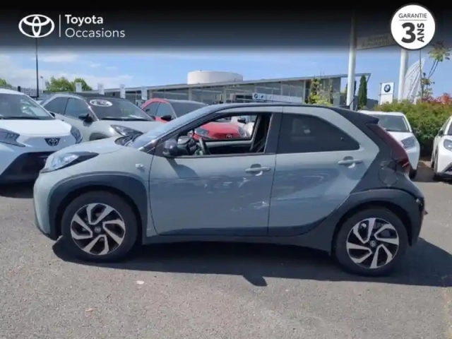 Toyota Aygo x 1.0 vvt-i 72ch design my24 — photo 3