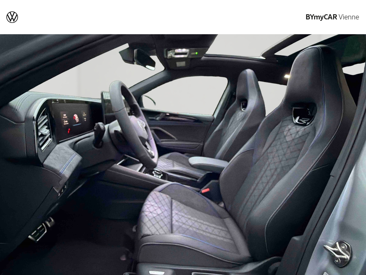 Volkswagen Tiguan 1.5 eHybrid 204ch DSG6 — photo 11