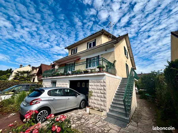 Maison 14 pièces 310 m²