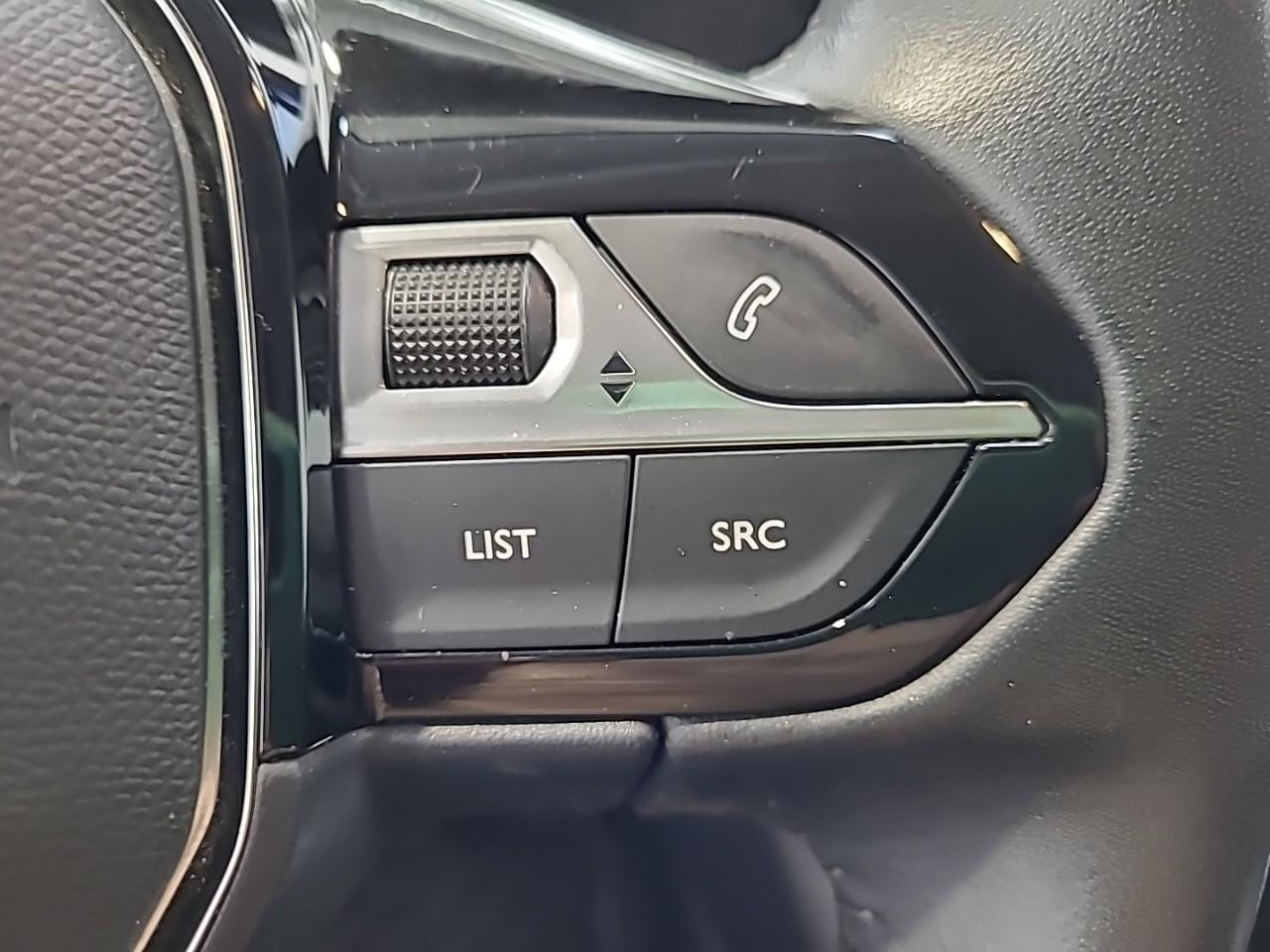 Peugeot 208 puretech 100 s&s allure business — photo 21