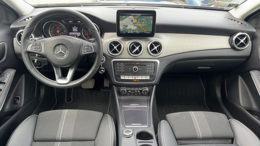 Mercedes Classe GLA 180 122 7G-DCT - Sensation – 2019 – 25317 km – Essence – Boîte Automatique — photo 33