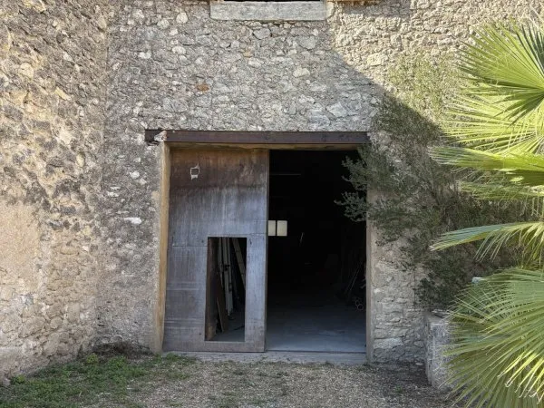 Maison 1 pièce 400 m²
