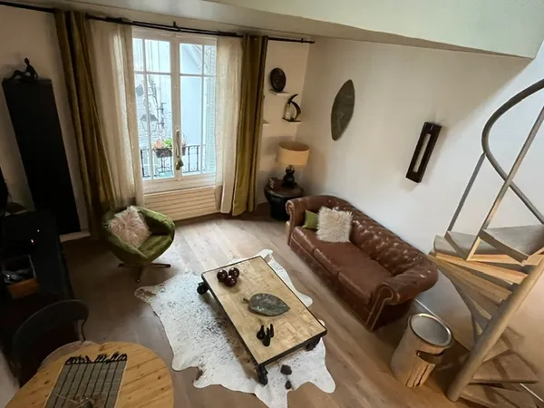 Loue 2 pièces de 40m², en duplex, dans une villa du quartier Auteuil