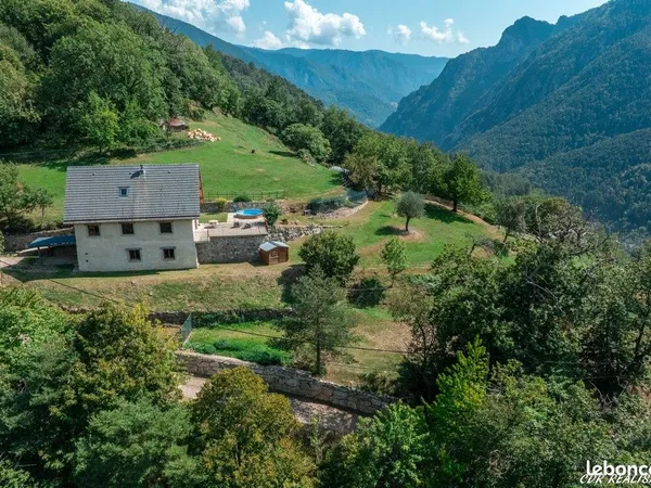 Chalet 4 pièces 99 m²