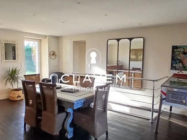 Maison 8 pièces 199 m²