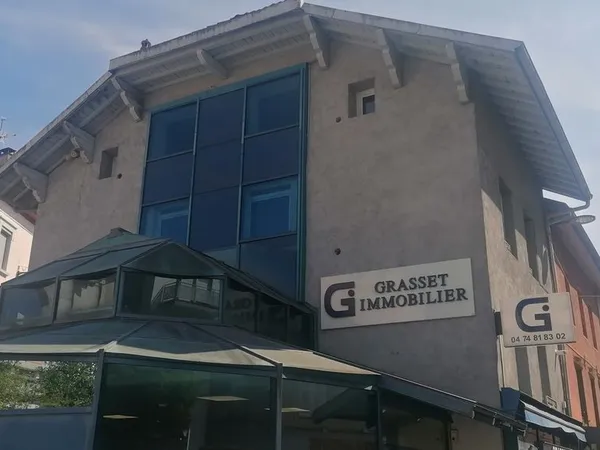 Bureaux Oyonnax 135 m2 135000 eur