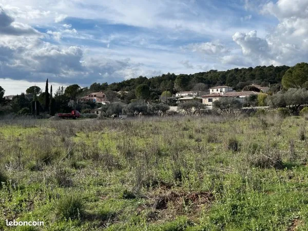 Terrain 1 103 m² Carces