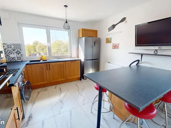 Chambre 6 pièces 90 m²