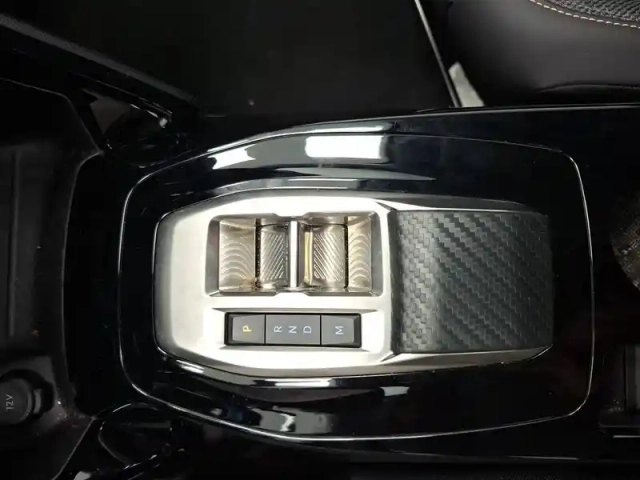 Peugeot 208 hybrid 110 ch e-dcs6 — photo 24