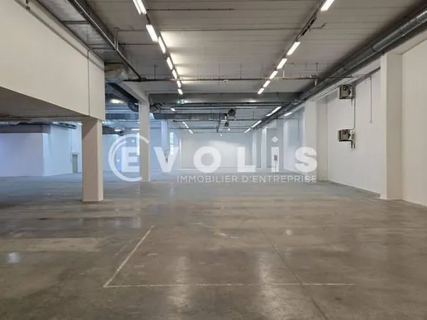 Local d'activité 2158 m²