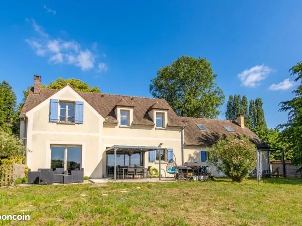 Maison 7 pièces 245 m²