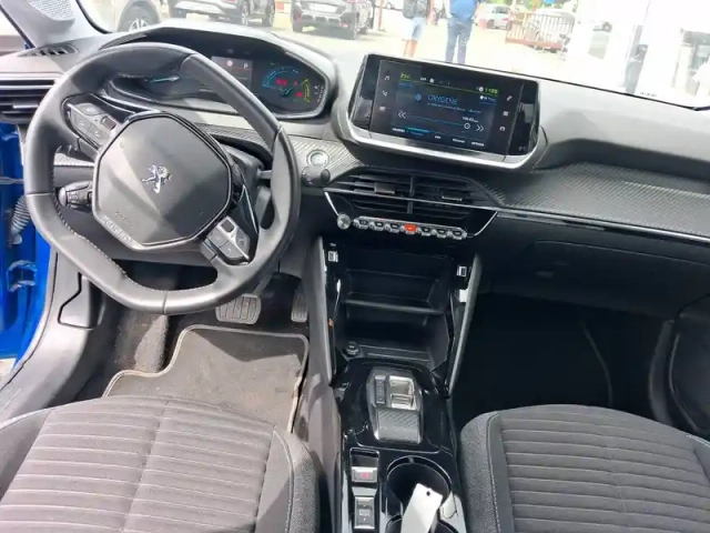 Peugeot 208 electrique 50 kwh 136ch — photo 11