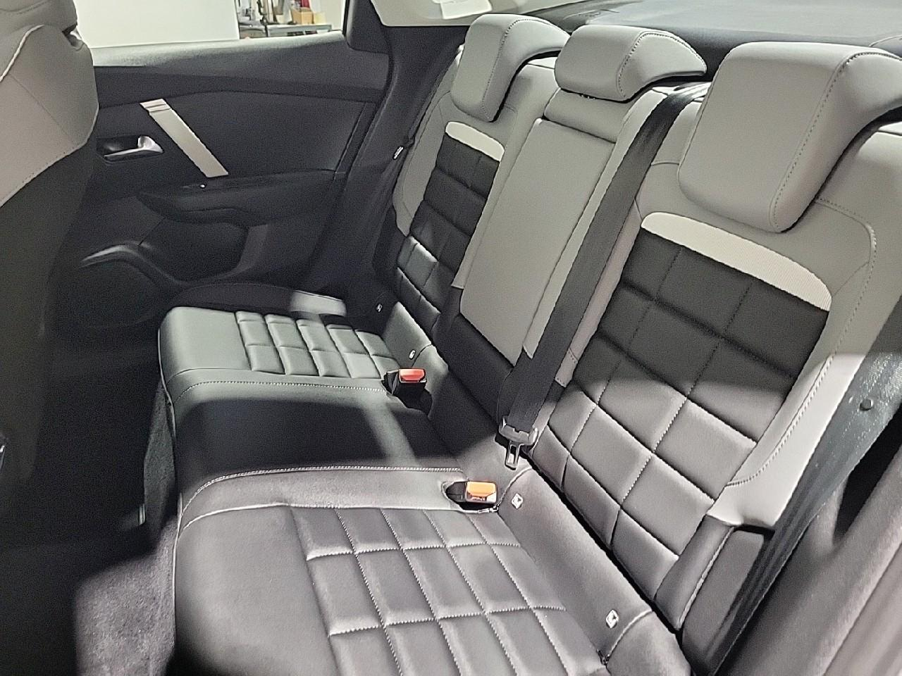 Citroën C4 X hybride 145 ch e-dcs6 max — photo 13