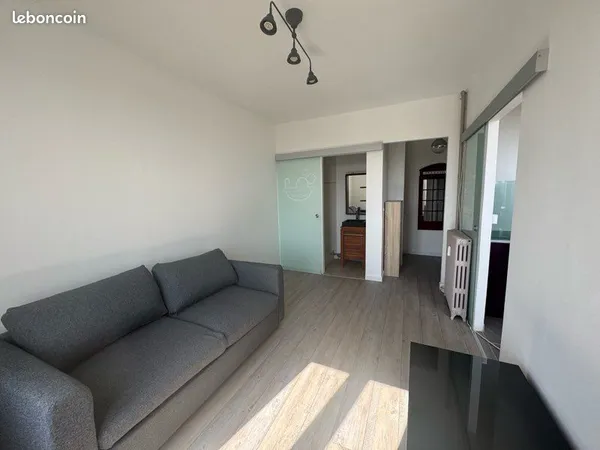 Studio 21m2 meublé, proche gare le parc saint Maur