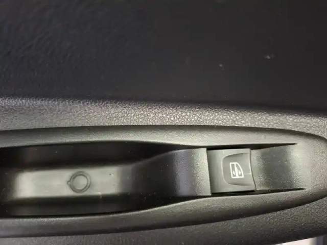 Renault Captur dci 90 e6c — photo 21