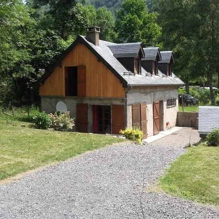 Maison F3 restaurée avec dépendance