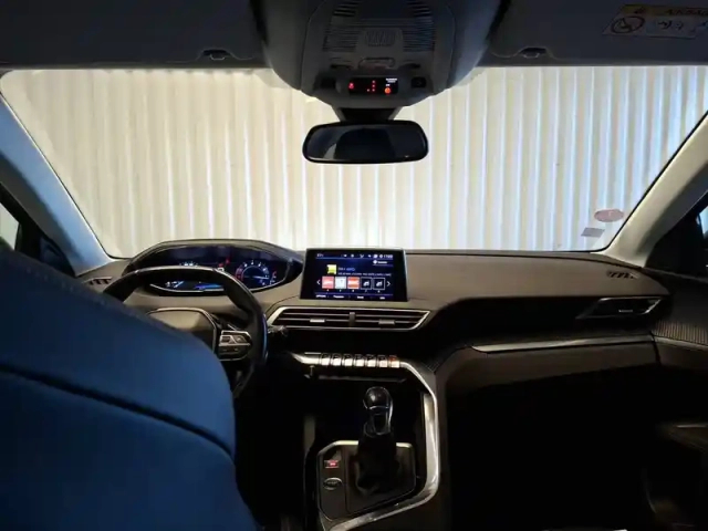 Peugeot 3008 puretech 130ch s&amp;s bvm6 — photo 8