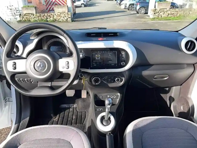 Renault Twingo iii e-tech — photo 78