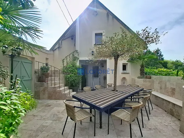 Maison 10 pièces 271 m²