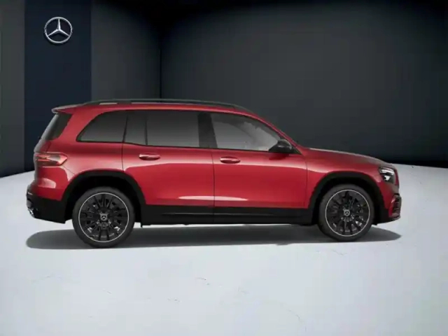Mercedes Glb 200 d amg line — photo 19