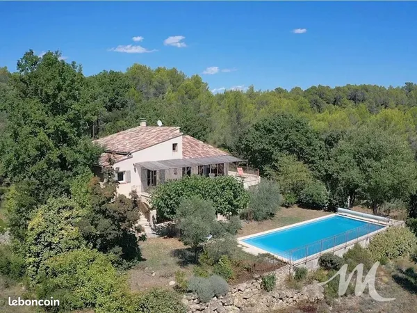 Villa 4 pièces 130 m²